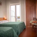 Ristorante Il Grillo מלון 3*