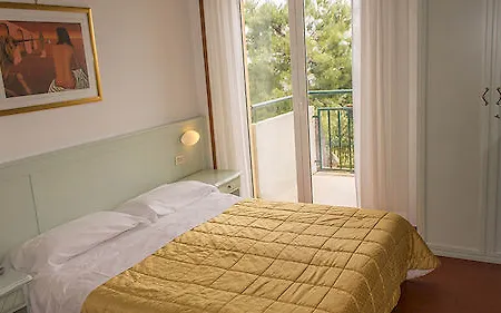 酒店 Ristorante Il Grillo 阿夸维瓦皮切纳